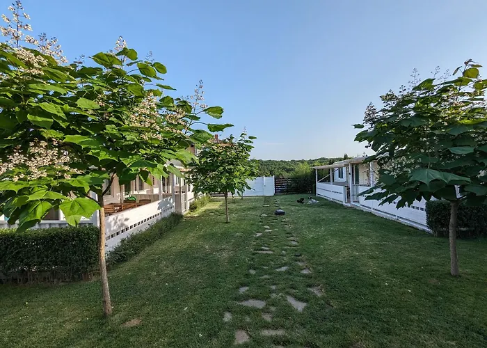 Ваканционна къща къщички морски светулки Синеморец